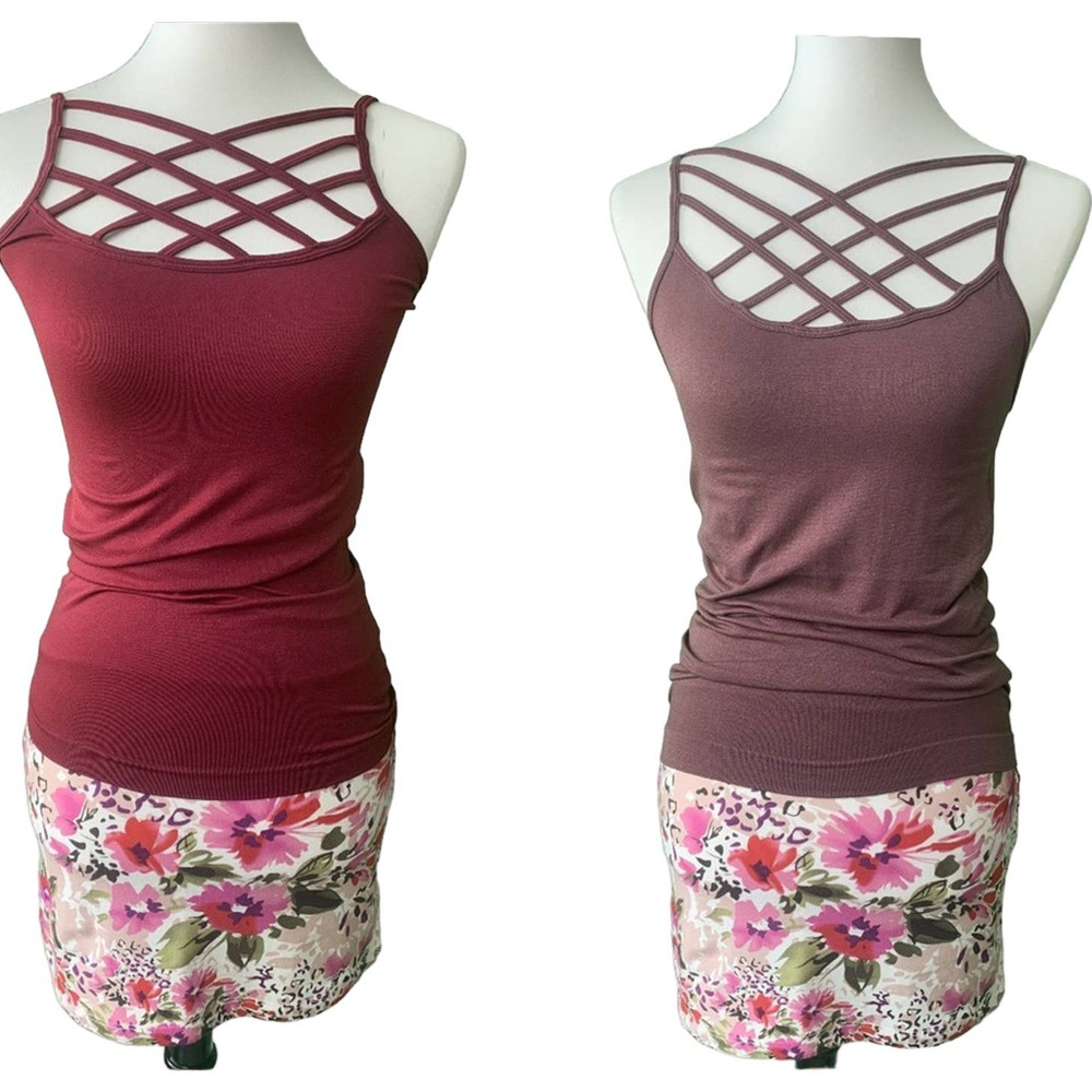 Zenana Outfitters 2 Tank Tops Size Large/X-Large
